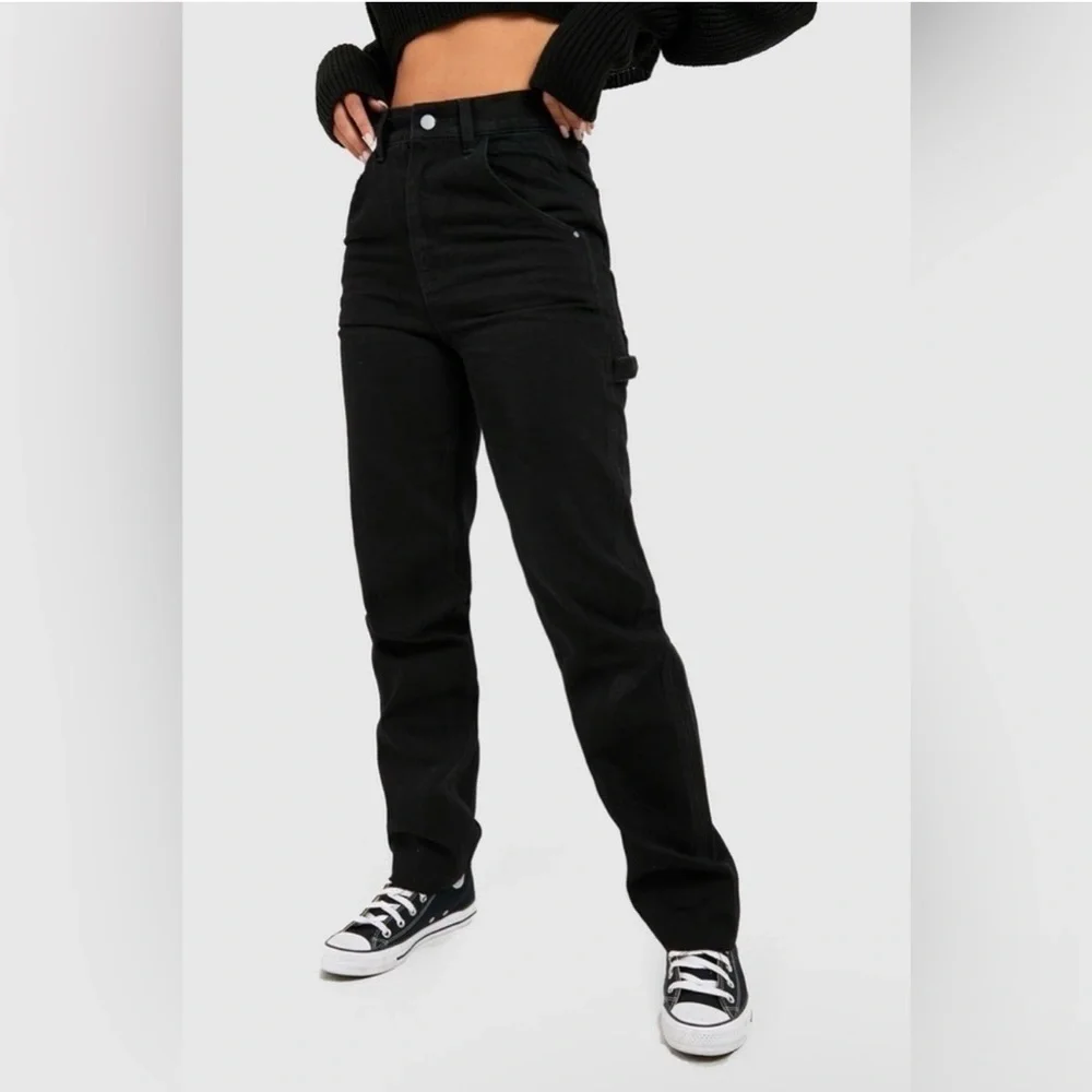 NWT BOOHOO Black Carpenter Jeans Straight Leg Size 4